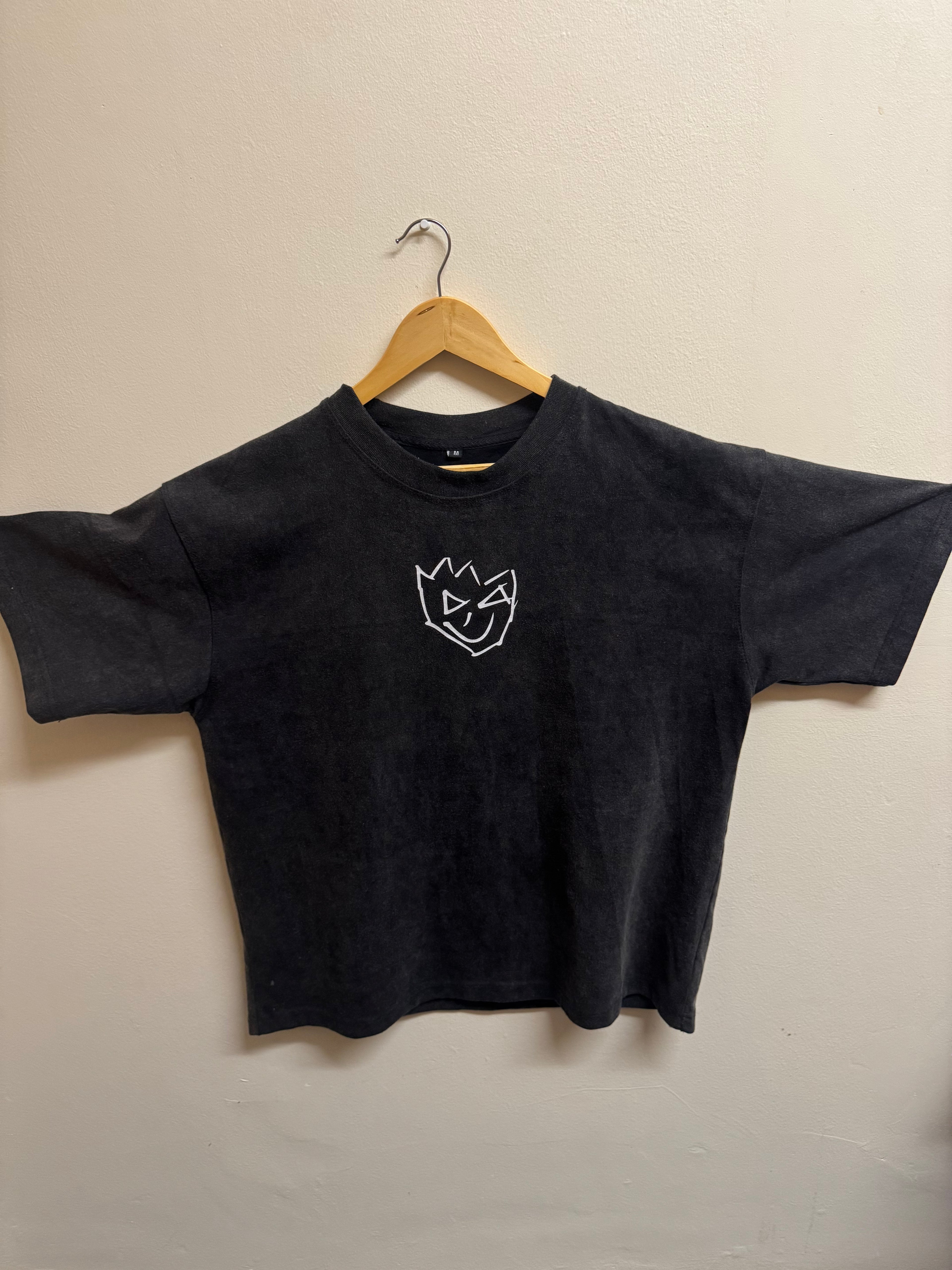 Spike crescent tee
